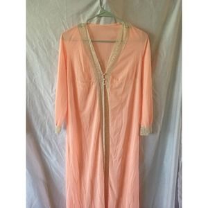VINTAGE DREAM AWAY Peach LACE TRIM SILKY NYLON GOWN NIGHTGOWN Maxi Robe S